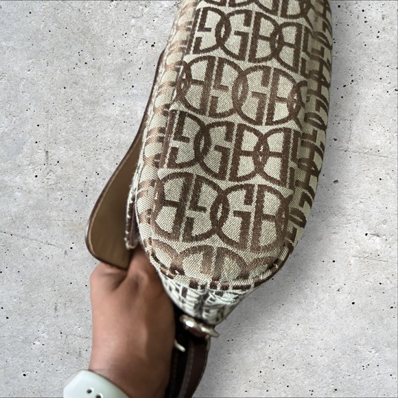 Giani Bernini Signature Shoulder Bag EUC Retails $125 - Picture 7 of 14